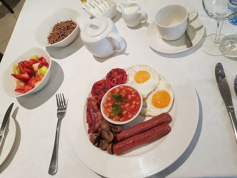 C'ron Hotels And Suites