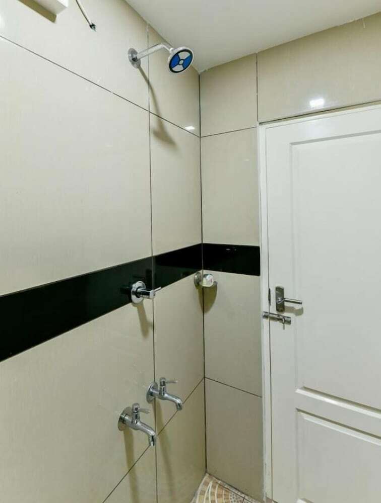 Hotel Green Line Residency