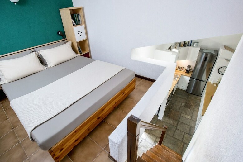 Apartamentos Villa Emily In Sani With Garden And Pool