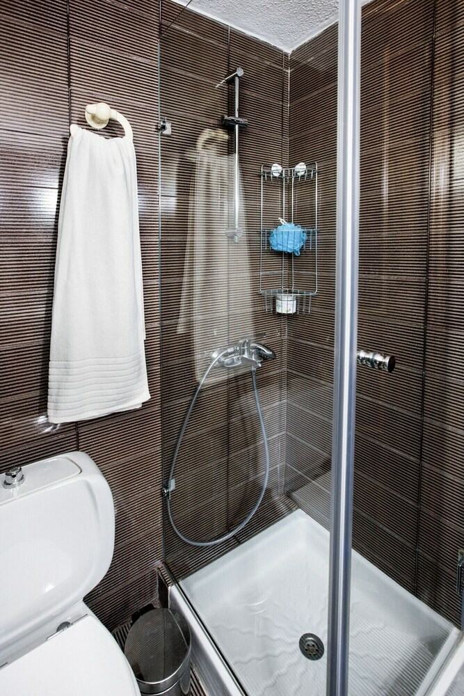 Apartamentos Villa Emily In Sani With Garden And Pool