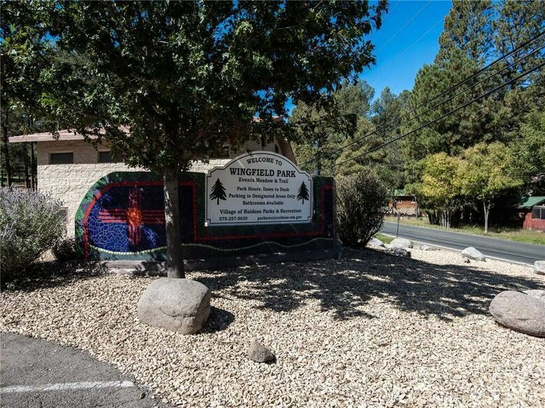Cabana Apache Village 10, King Studio, Midtown, Sleeps 2
