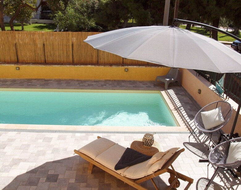 B Residence Coastal Villa With Pool