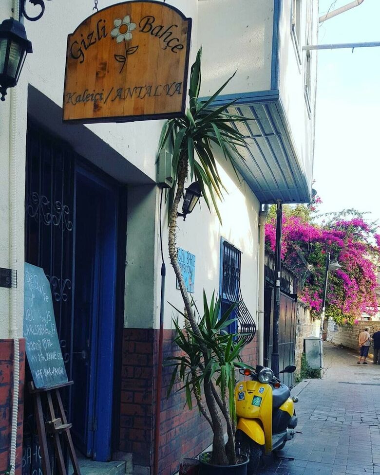 Pension Kaleici Gizli Bahce