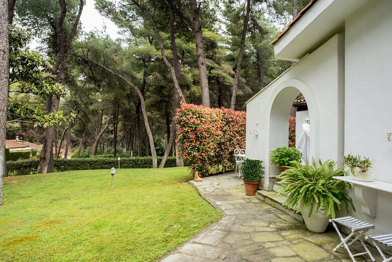 Villa Kallisti In Sani With Garden And Pool