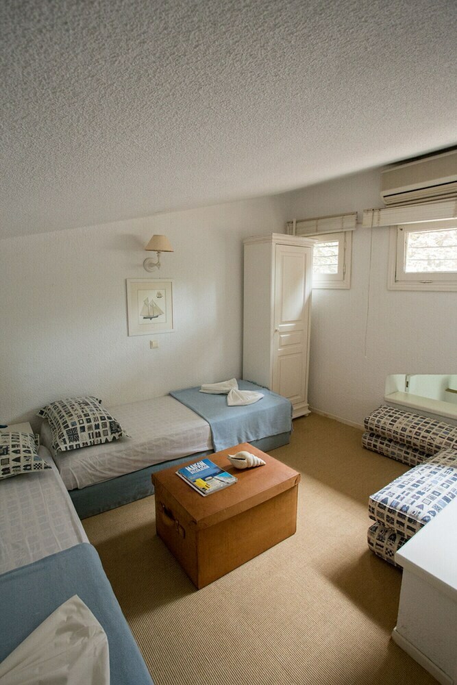 Villa Kallisti In Sani With Garden And Pool