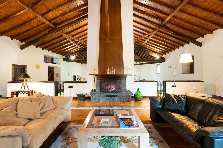 Villa Palmento La Rosa
