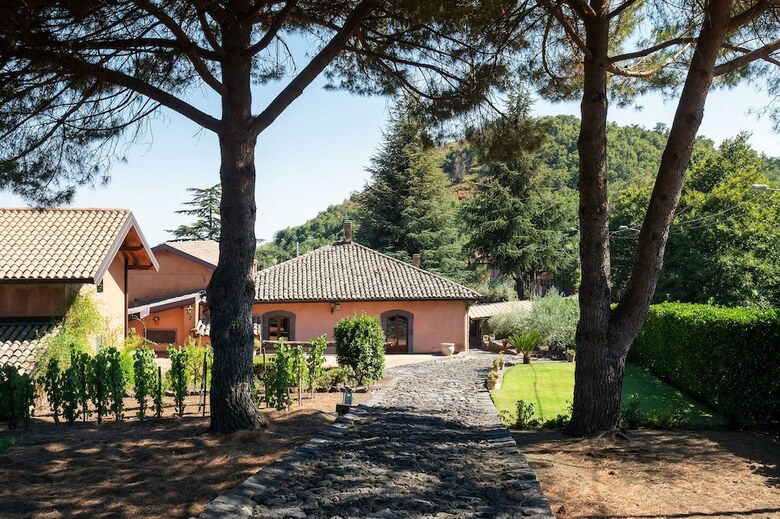 Villa Palmento La Rosa