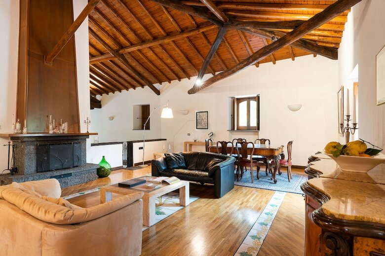 Villa Palmento La Rosa