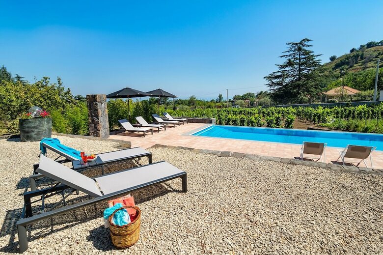 Villa Palmento La Rosa