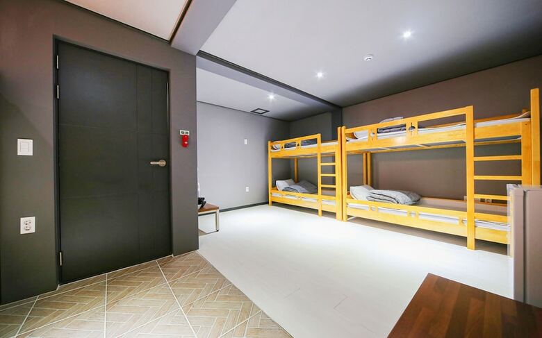 Hostal Adios - Hostel