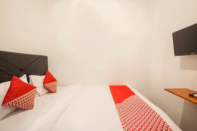 Hotel Oyo 2720 Sutomo Inn