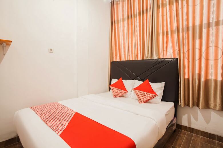 Hotel Oyo 2720 Sutomo Inn
