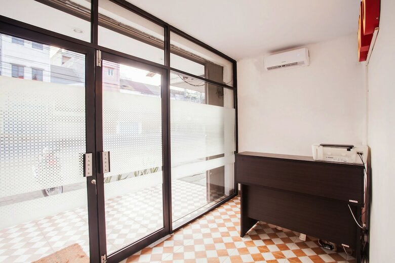 Hotel Oyo 2720 Sutomo Inn