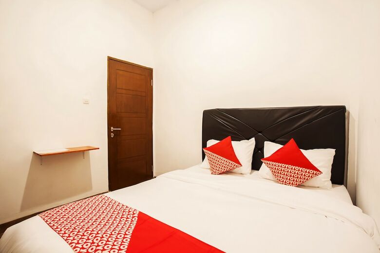 Hotel Oyo 2720 Sutomo Inn