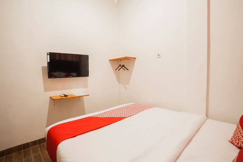 Hotel Oyo 2720 Sutomo Inn