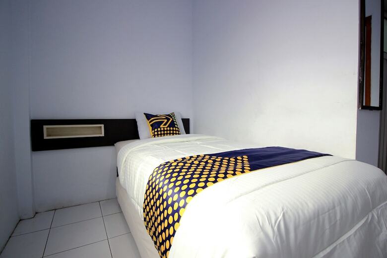 Hostal Spot On 2842 Hotel Rindu