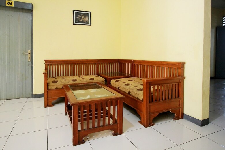 Hostal Spot On 2842 Hotel Rindu