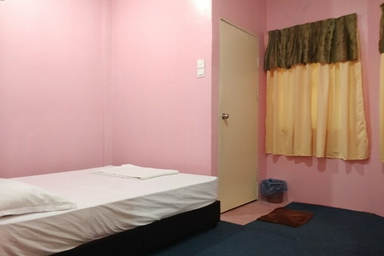 Hotel Oyo 89984 Noris Wang Homestay