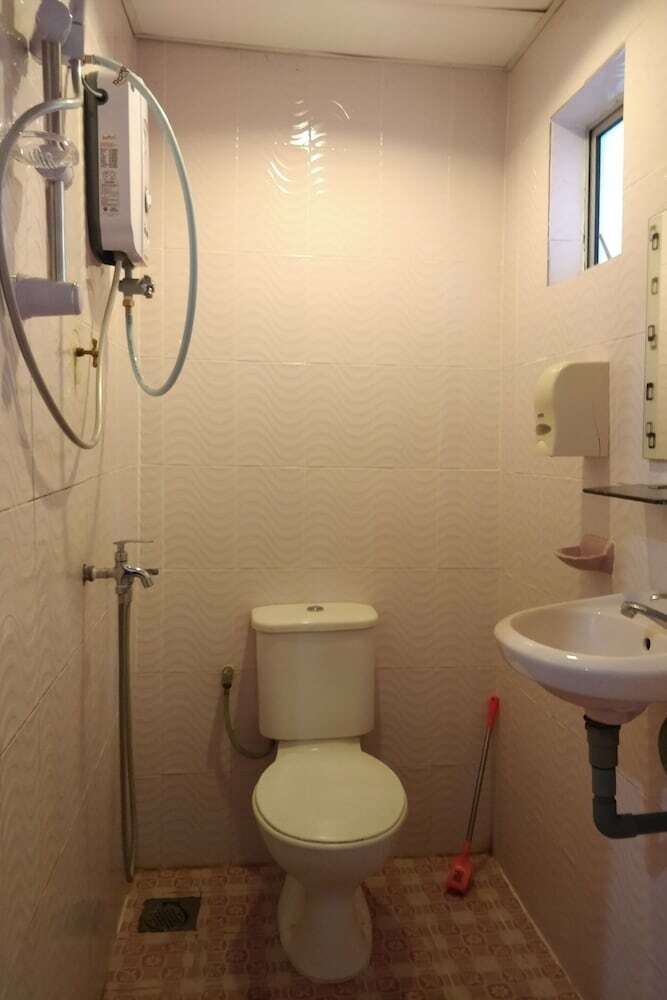 Hotel Oyo 89984 Noris Wang Homestay