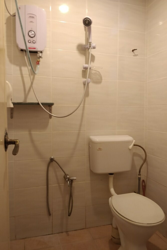 Hotel Oyo 89984 Noris Wang Homestay