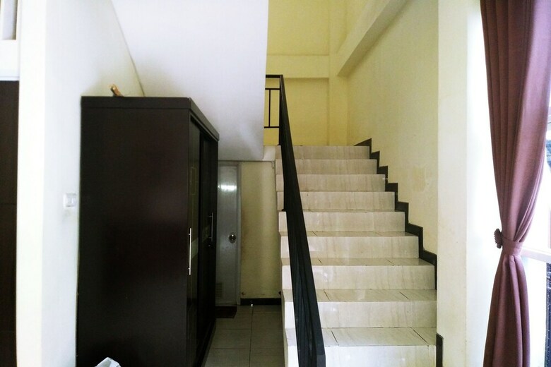 Hostal Spot On 2353 Wisma Executive Demang