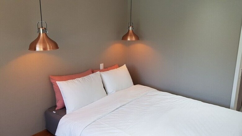 Slowing Slowing Stay