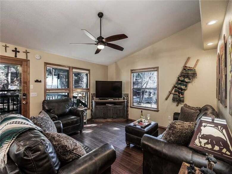 Cabana Midtown Riverfront 1, 2 Bedrooms, Hot Tub, Sleeps 6