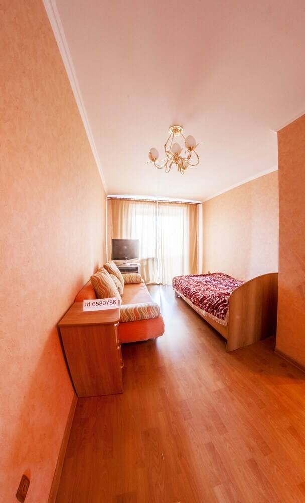 Apartment On Melnichnaya 8