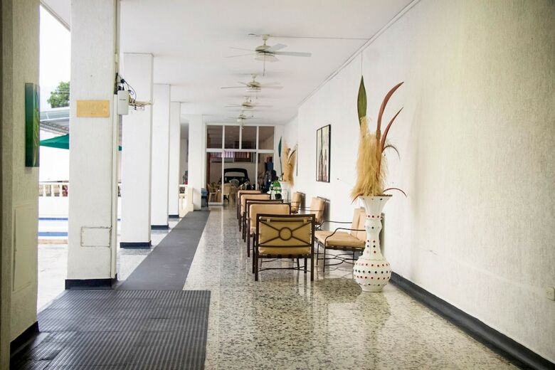 Hotel Mall Santana Del Rio