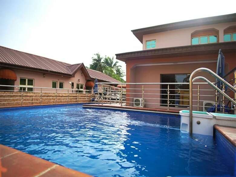 Bleu Ivy Hotel & Suites