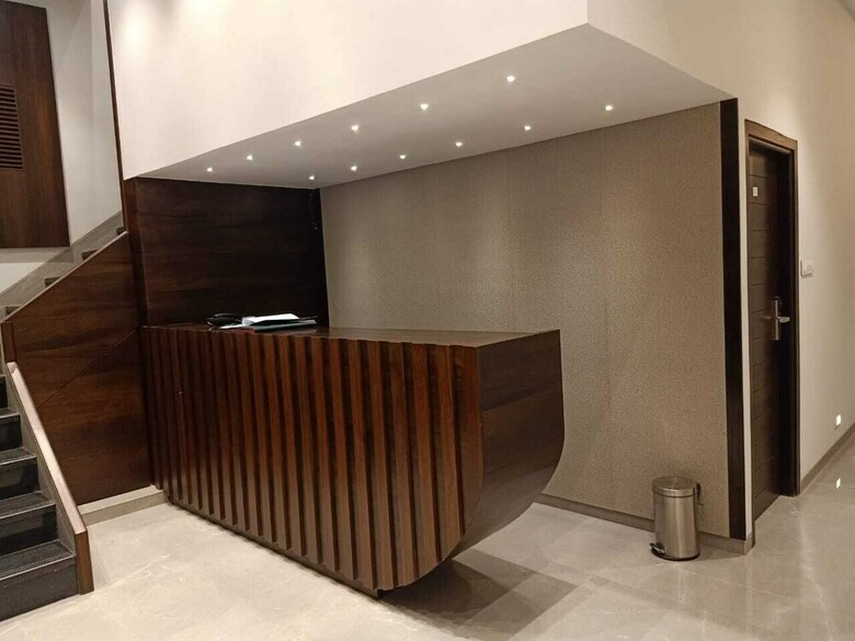 Hotel Flora Suites