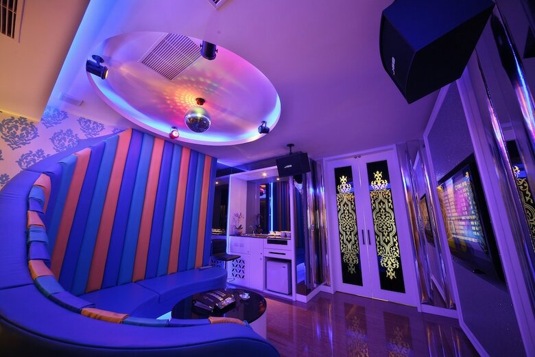 Hotel Shining Motel
