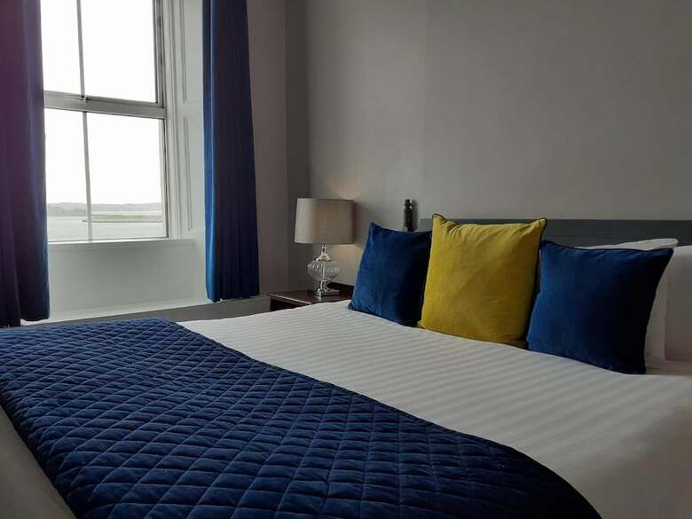 Hotel Commodore