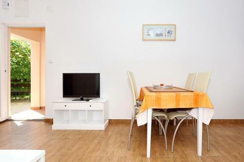Apartments Luvija