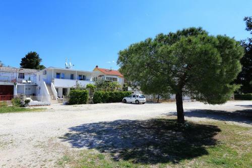 Apartments Brankica