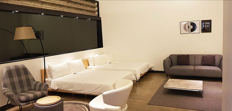 Soar Hotel