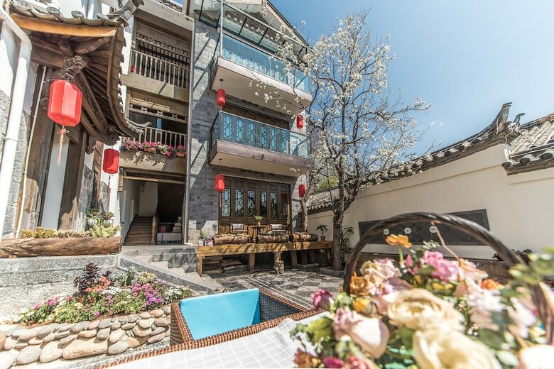 Floral Hotel Yun XI Lijiang