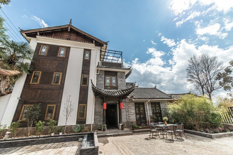 Floral Hotel Yun XI Lijiang