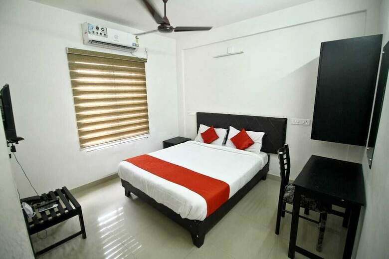 Hotel Thulasi Inn