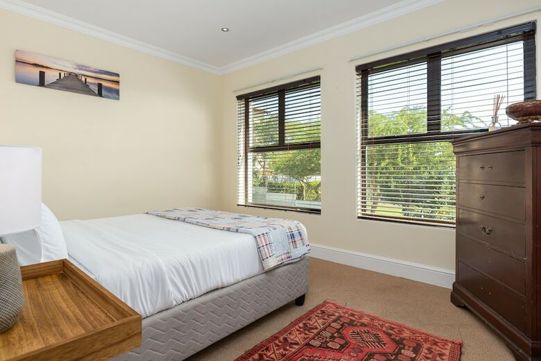 Villa Harbour Close 18