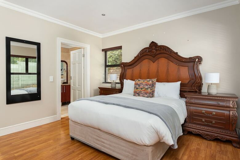 Villa Harbour Close 18