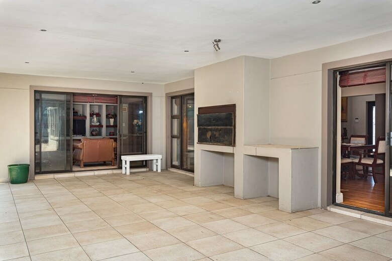 Villa Harbour Close 18