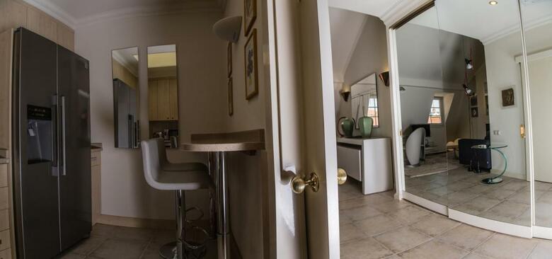 President Boutique Apartment