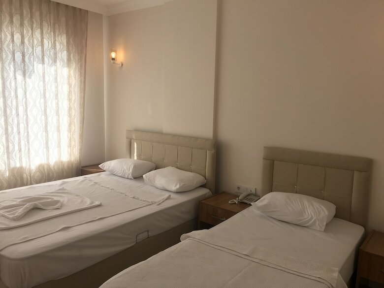 ?kizler Apart Otel