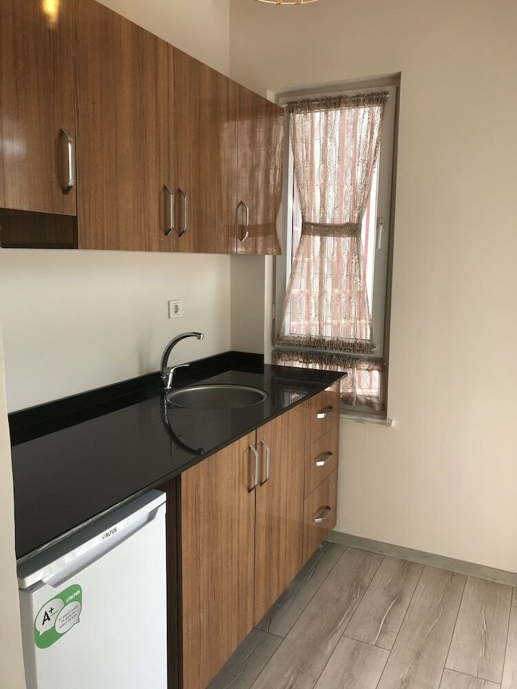 ?kizler Apart Otel