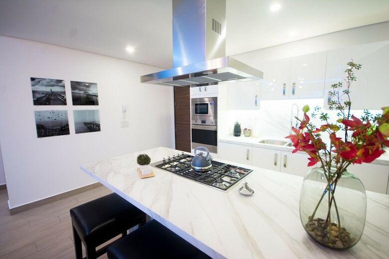 Real View Towers E504 By Casago