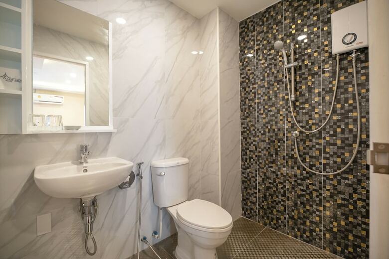 Hotel Oyo 455 Siam Best 2