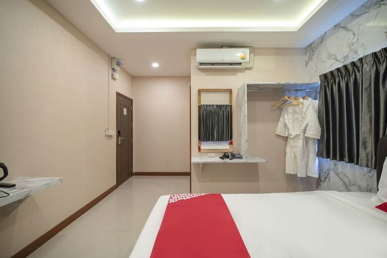 Hotel Oyo 455 Siam Best 2
