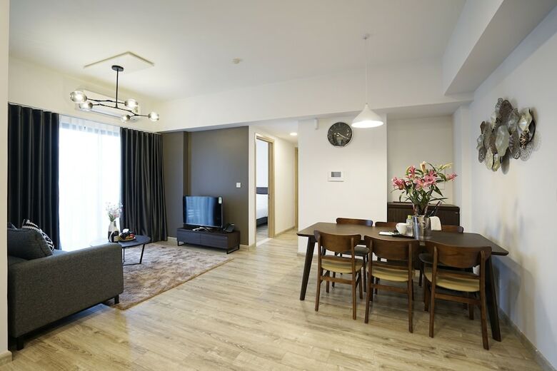 Aparthotel The First Stay Hotel