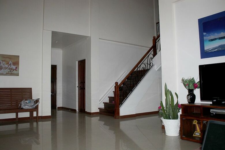 Palompon - Kalanggaman Liezel's B&B